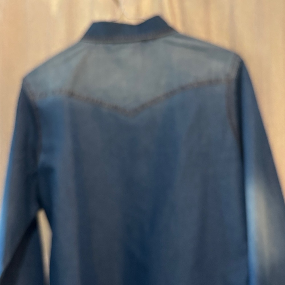 Wrangler women Denim Button-Up Shirt - Picture 4 of 4